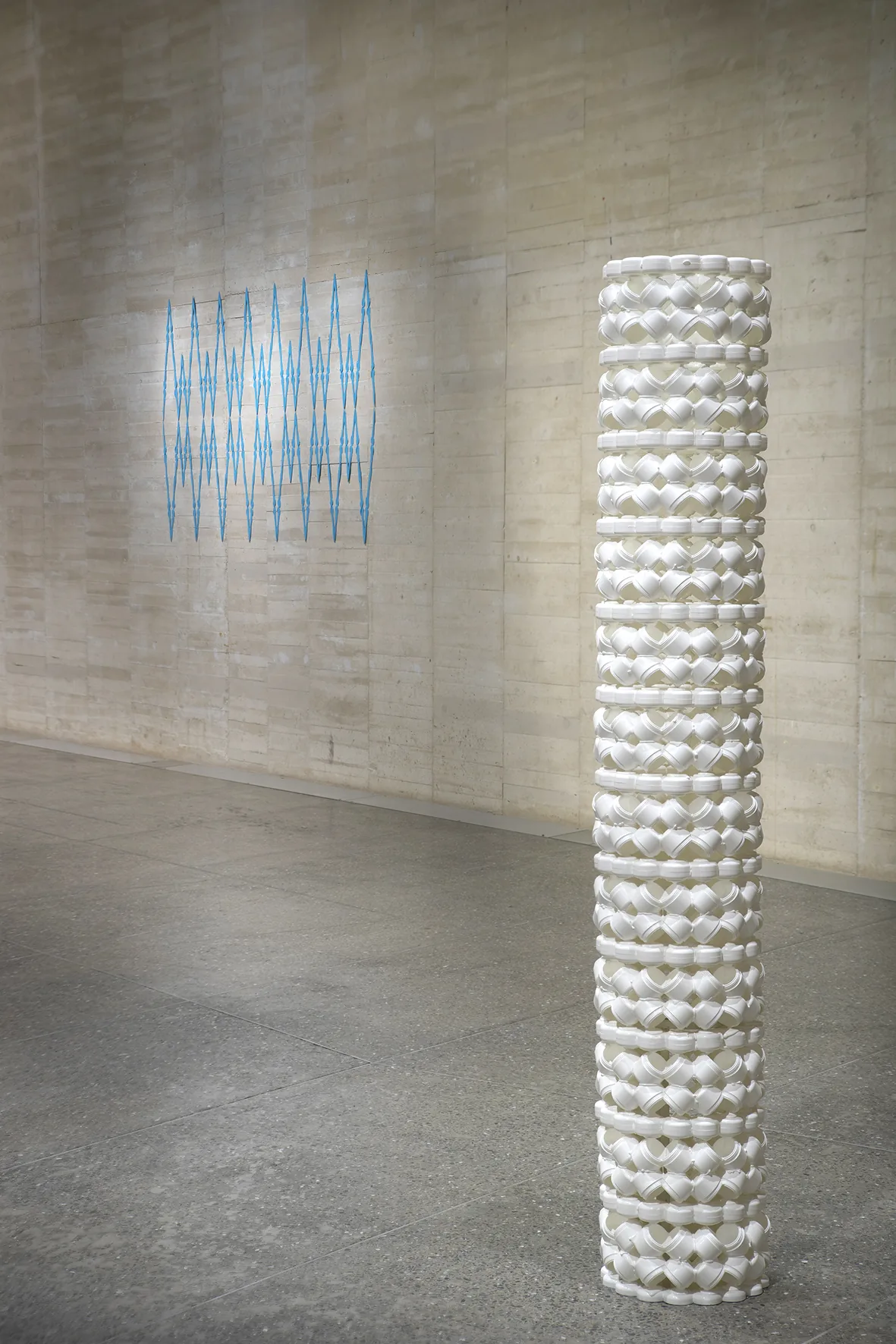 Vista de la exposición "Todo es otro" de Ana Prada en el MUSAC, Museo de Arte Contemporáneo de Castilla y León (2020-2021)